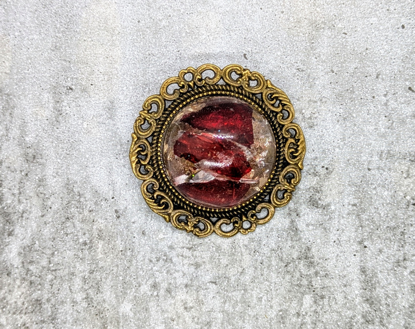 BROOCH 0004